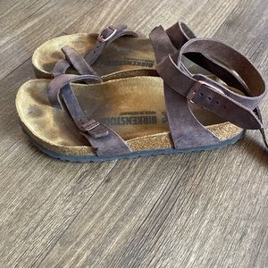 Birkenstock Women’s Yara cognac colored oiled leather size 37 240